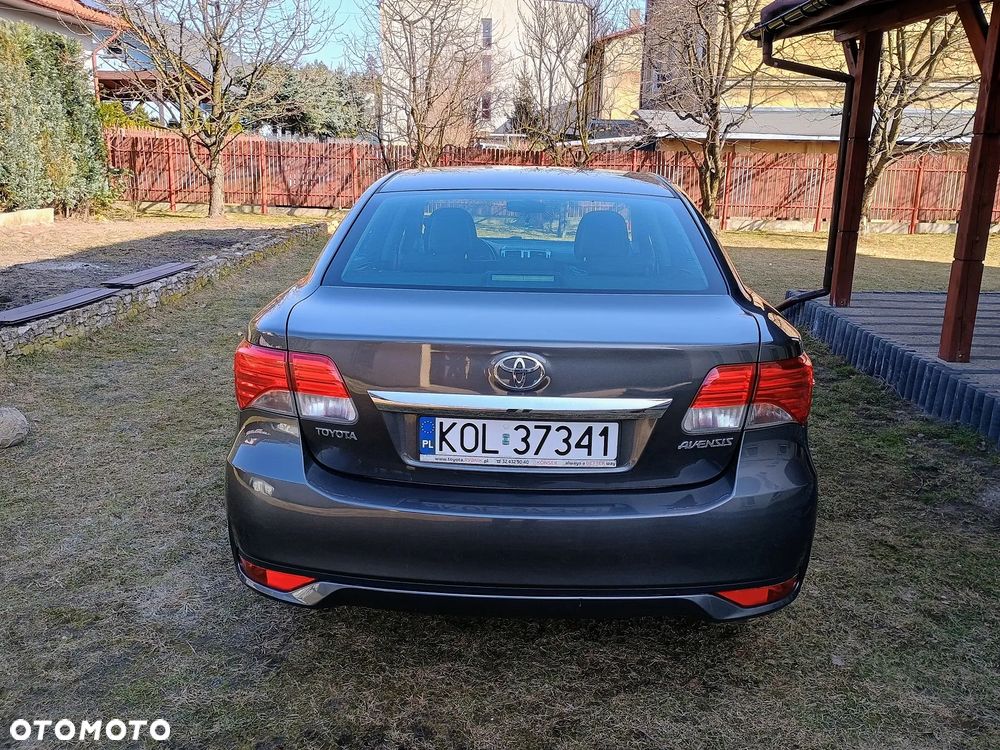 Toyota Avensis 2.0 D-4D Sol - 14