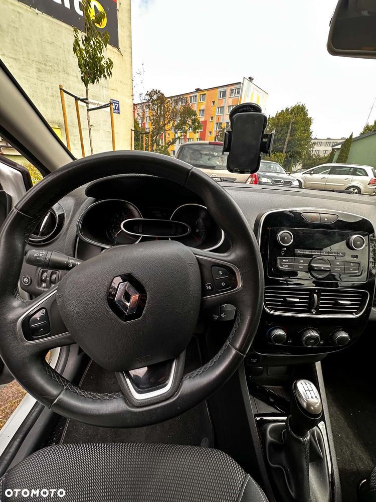 Renault Clio - 8
