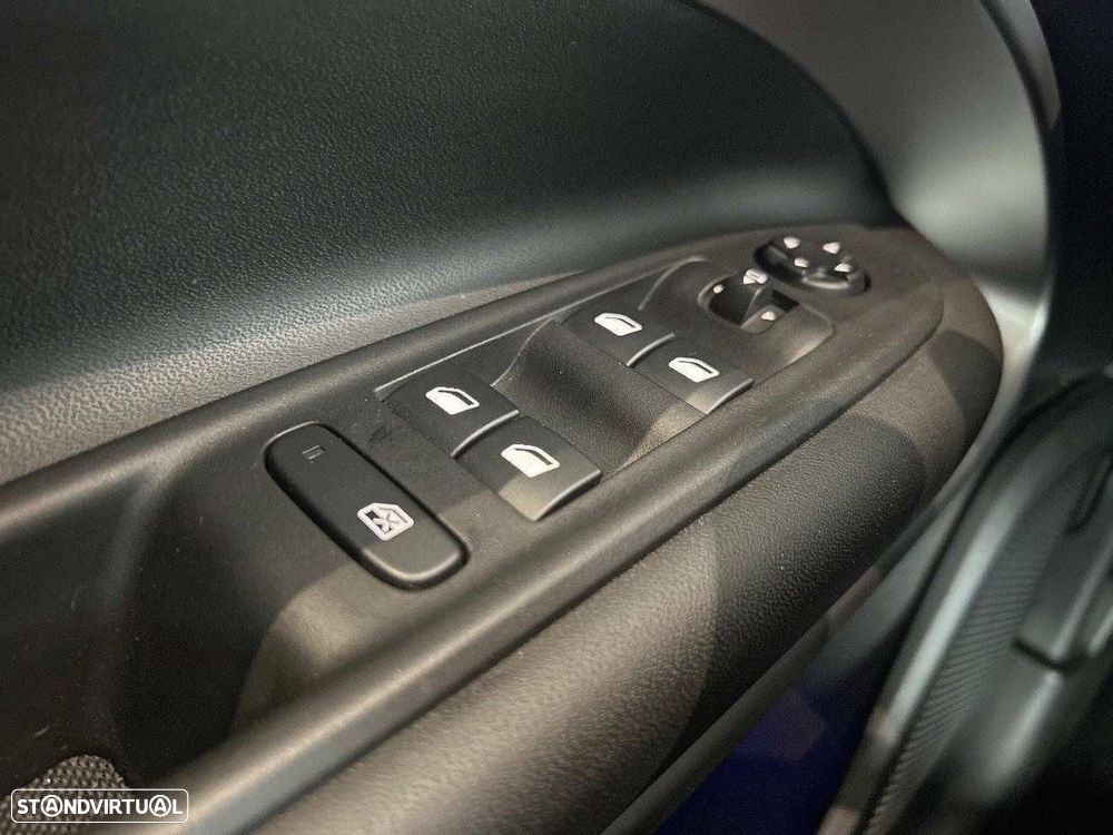 Jeep Avenger 1.2 GSE T3 Summit - 24