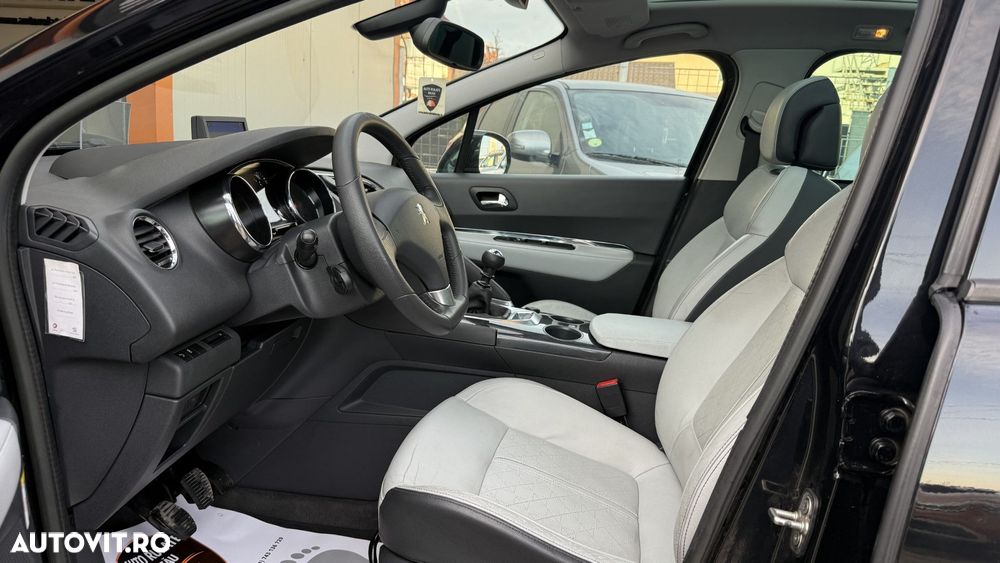 Peugeot 3008 HDi FAP 150 Roland Garros - 12