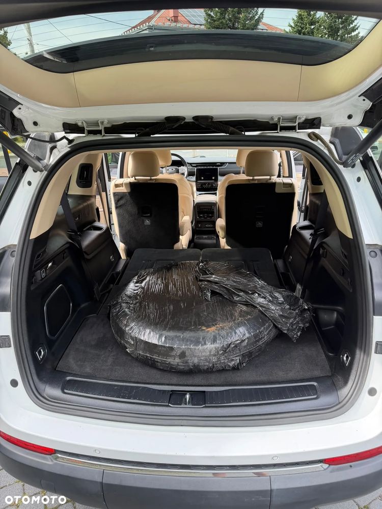 Jeep Grand Cherokee - 21