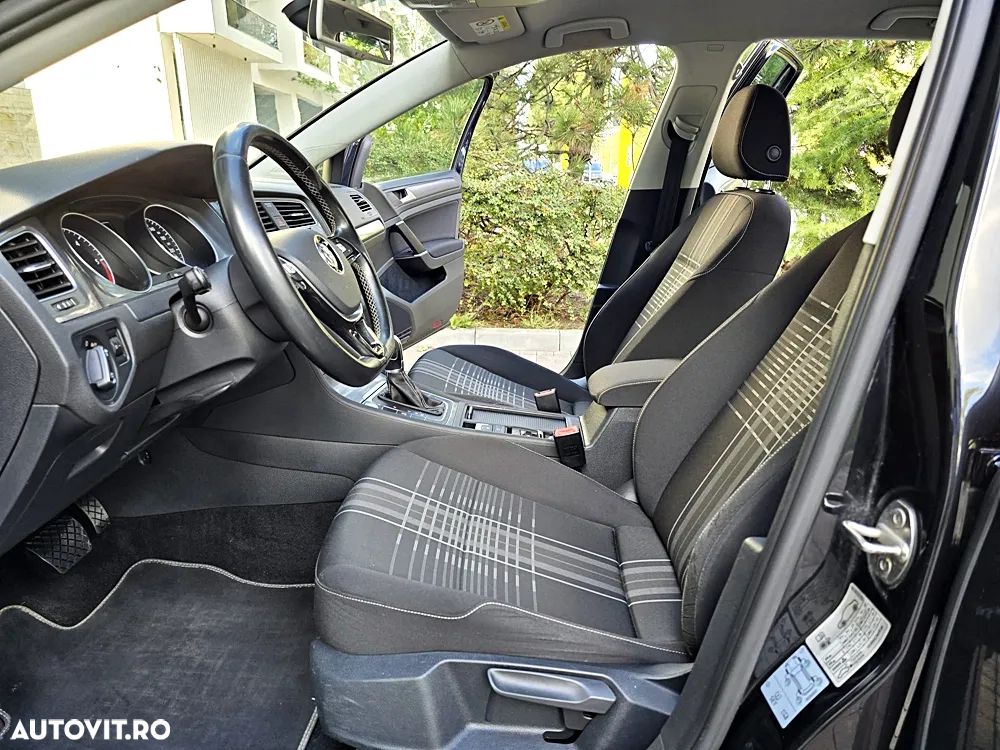 Volkswagen Golf 1.6 TDI BlueMotion Technology DSG Lounge - 30