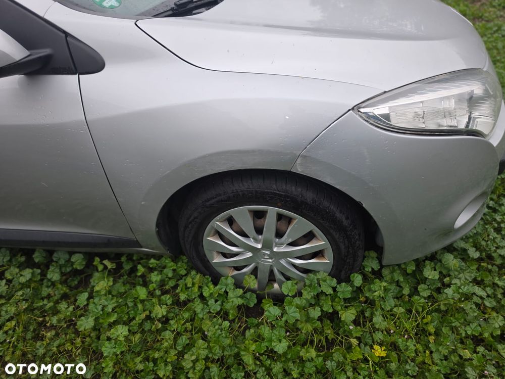 Kompletny  przód  Renault  megane  3 w kolorze - 3