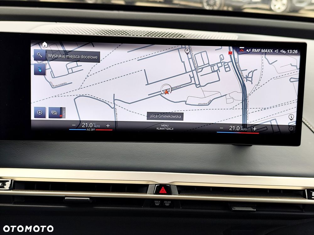 BMW iX xDrive40 76.6kWh Signature - 24