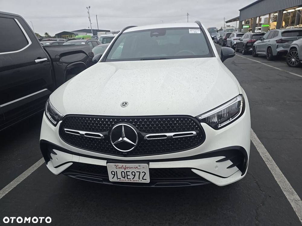 Mercedes-Benz GLC 300 4Matic 9G-TRONIC Edition AMG Line - 2
