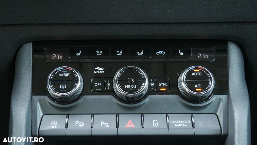 Skoda Karoq 2.0 TDI SCR 4x4 DSG Clever - 25