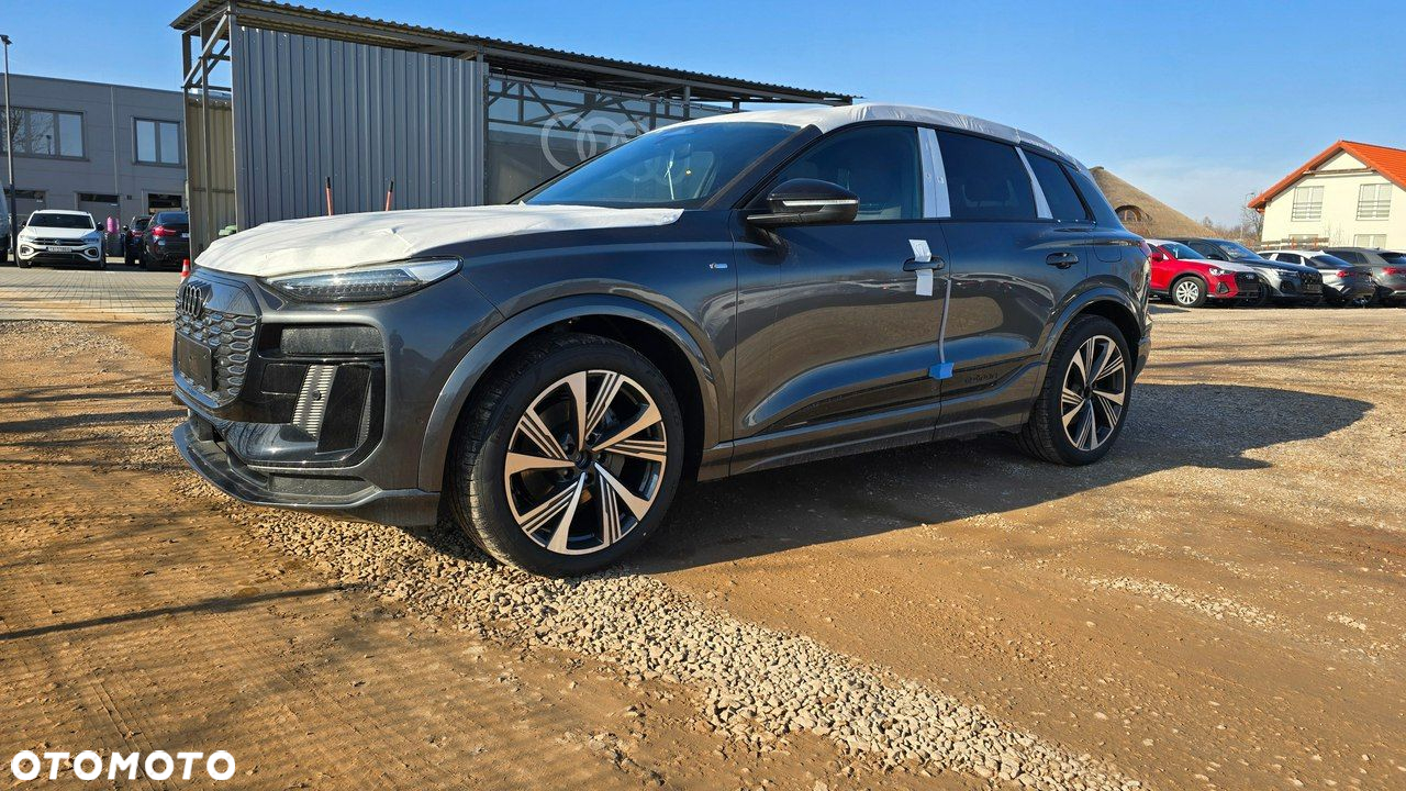 Audi Q6 e-tron - 3