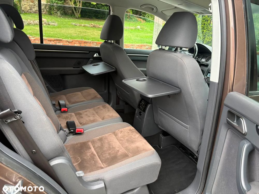 Volkswagen Touran 2.0 TDI DPF BlueMotion Technology Cup - 11