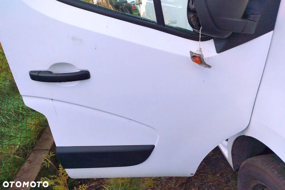 drzwi przód prawe Białe całe ładne do RENAULT Master III 3 IV 4 10-19r OPEL Movano B 10-19r, kompletne -zamki -klamki -szyba -podnośnik szyby -tapicerka -lusterko dokładam GRATIS ! - 4