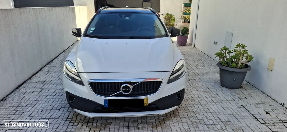 Volvo V40 Cross Country 2.0 D2 Plus - 1