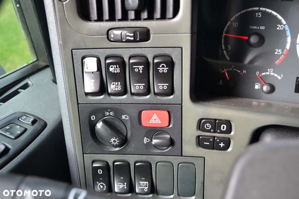 Scania R 420  TYLKO 670000 km KLIMATYZACJA TRZECIA OŚ SKRĘTNA - 22