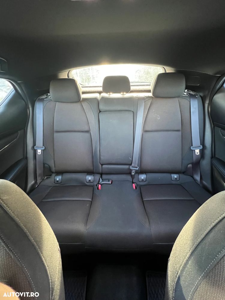 Mazda 3 G122 AT - 11
