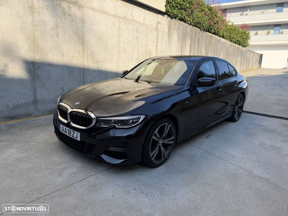 BMW 330 e Pack Desportivo M Pro Auto - 2