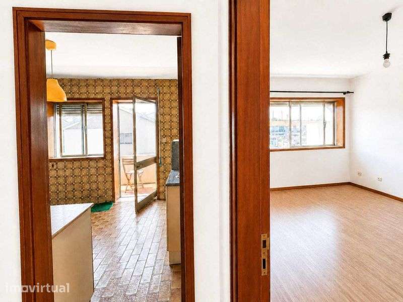 Apartamento T2+1 para Renovar | Cidade Jardim, Maia - Grande imagem: 4/12