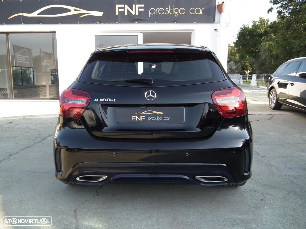 Mercedes-Benz A 180 d AMG Line - 9