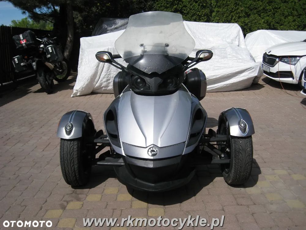 Can-Am Spyder - 8