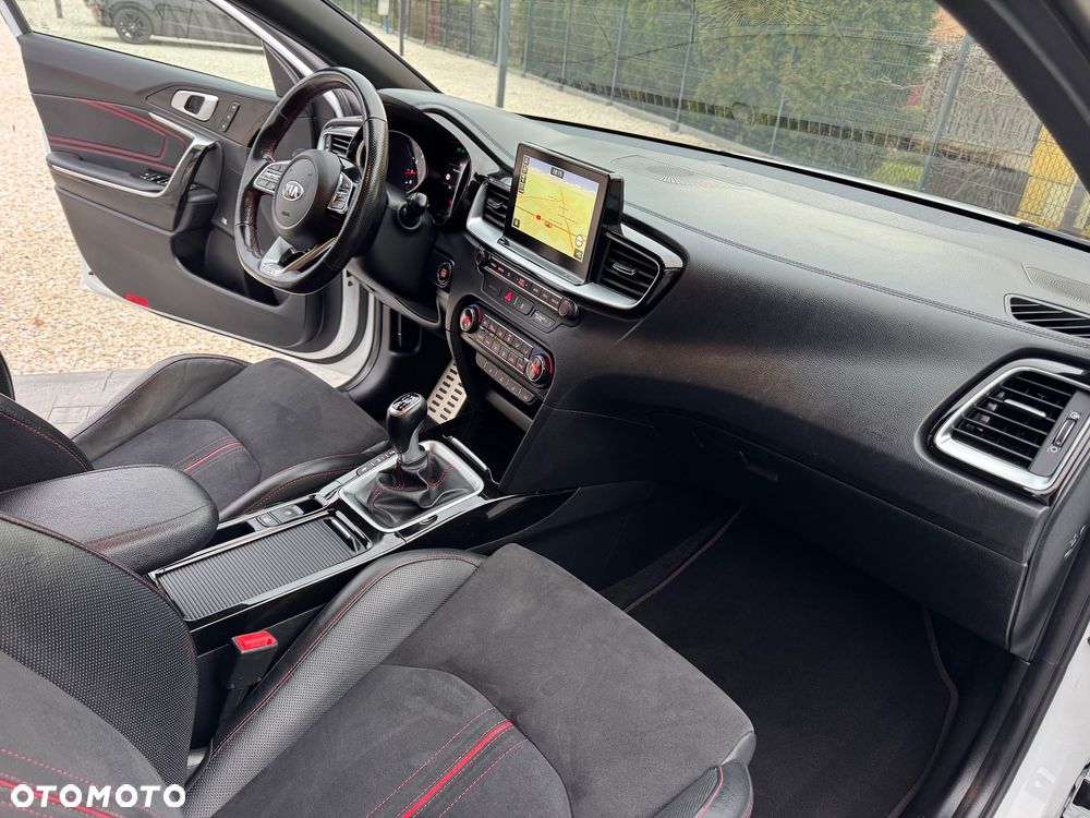 Kia ProCeed 1.6 T-GDI GT - 37