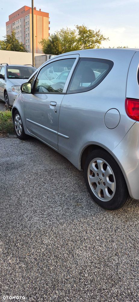 Mitsubishi Colt - 4