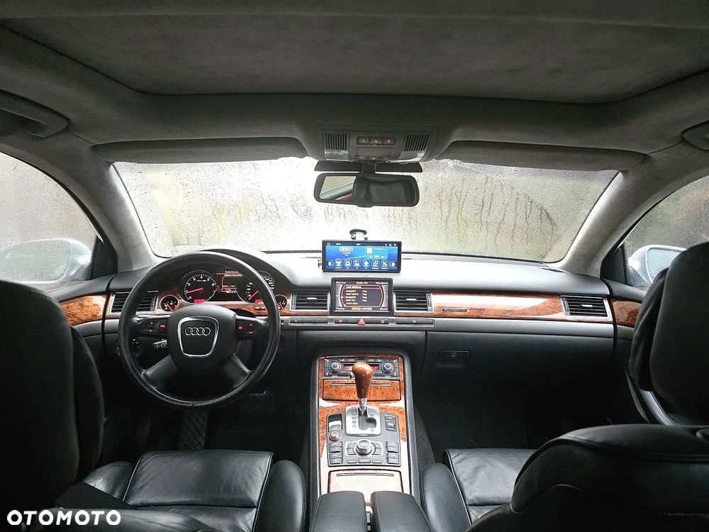 Audi A8 4.2 Quattro - 10