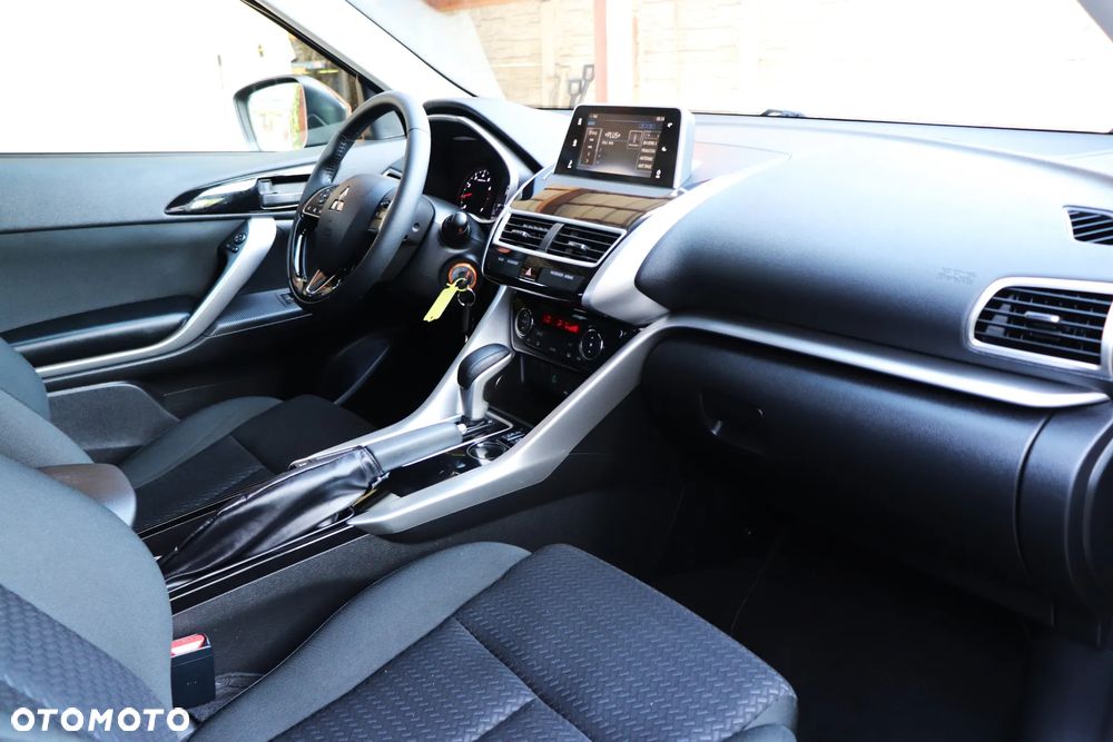 Mitsubishi Eclipse Cross 1.5 T Intense CVT - 24