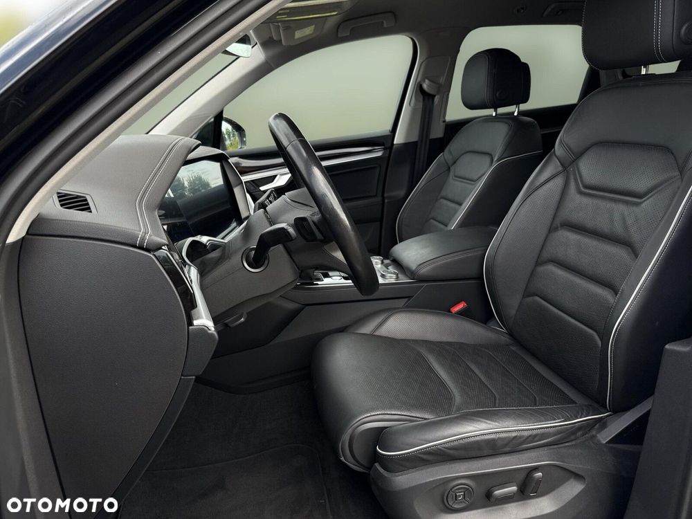 Volkswagen Touareg - 9