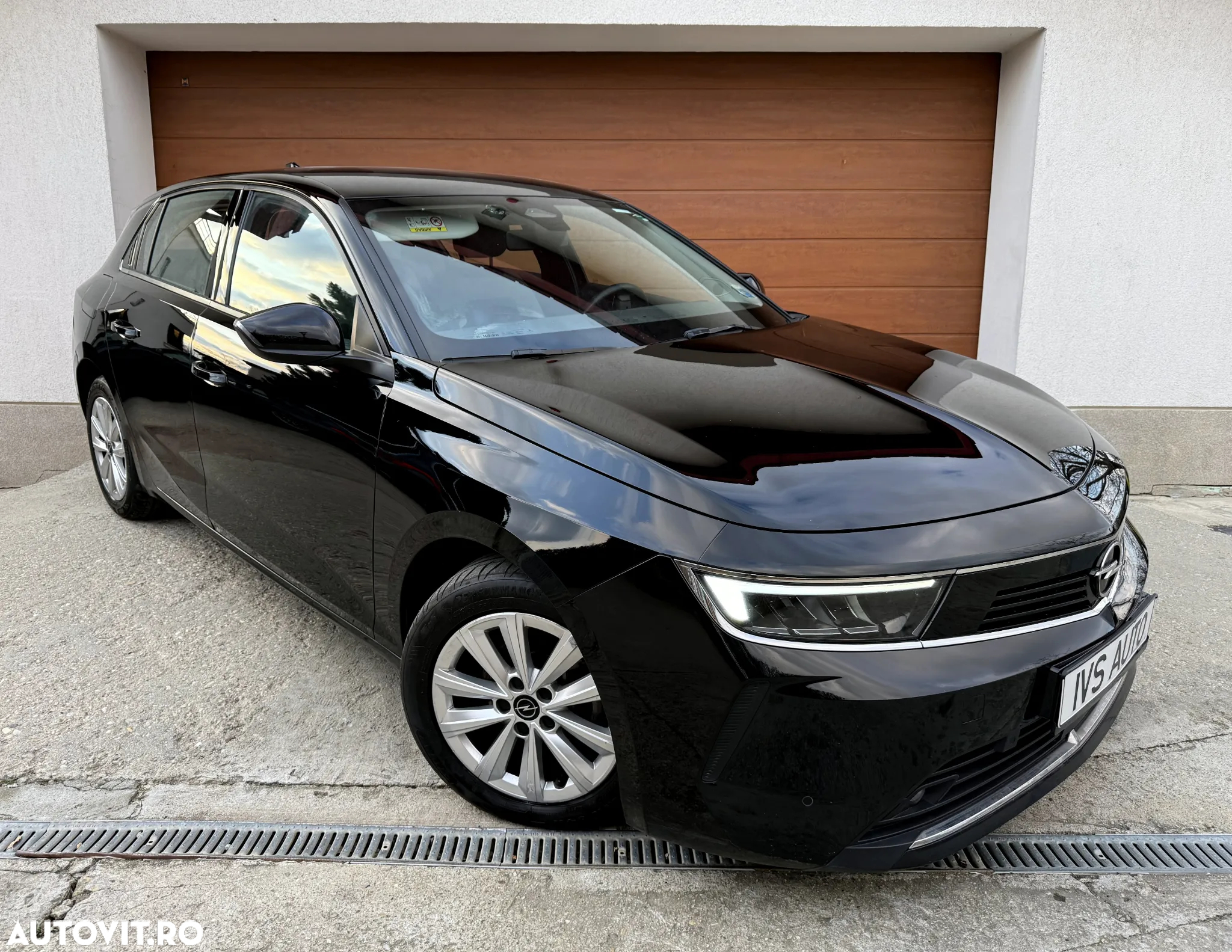 Opel Astra 1.2 Turbo Enjoy - 3