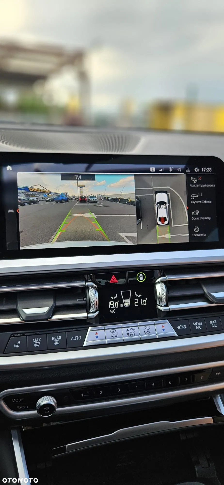 BMW Seria 3 330i xDrive Sport Line - 14