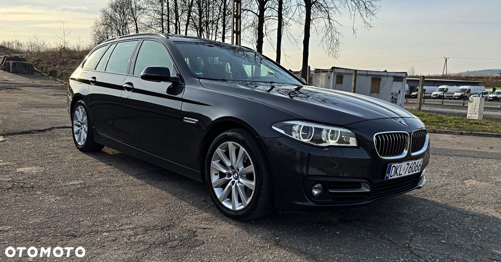 BMW Seria 5 530d xDrive Sport-Aut Luxury Line - 7