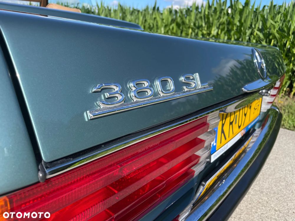 Mercedes-Benz SL - 10