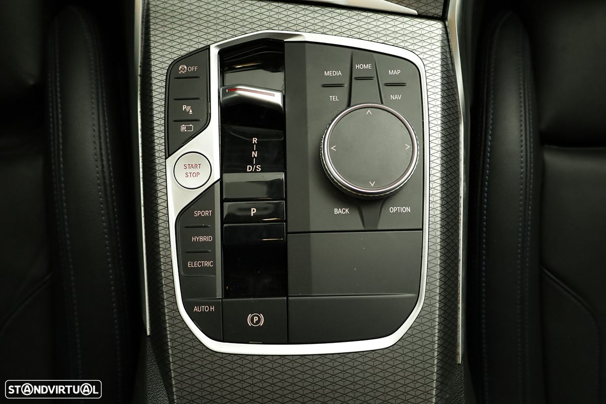 BMW 330 e Touring Pack M Auto - 15