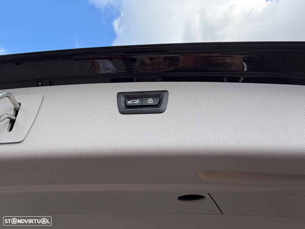 BMW 320 d xDrive Line Luxury Auto - 30