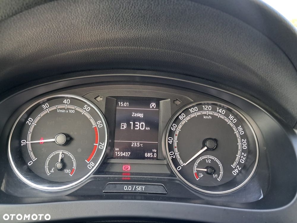 Skoda RAPID 1.0 TSI Ambition - 10