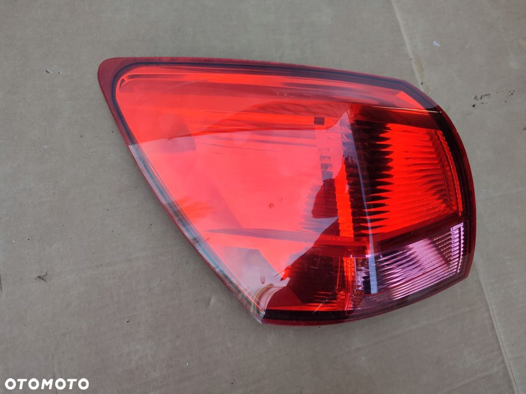 Lampa lewy tył w błotnik NISSAN QASHQAI I J10 06-10 EUROPA - 3