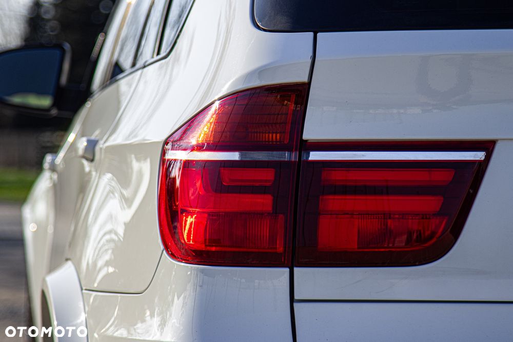 BMW X5 xDrive35i - 14