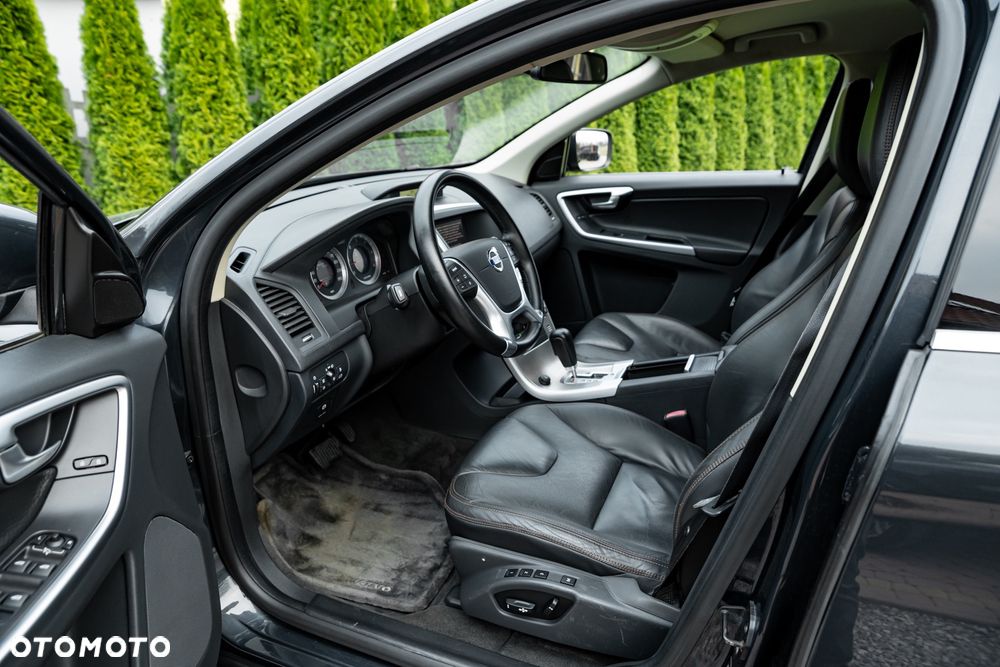 Volvo XC 60 2.4D AWD - 16