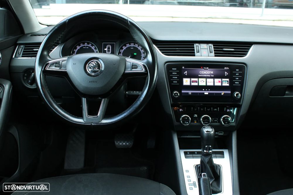 Skoda Octavia 1.6 TDI Business Line DSG - 4