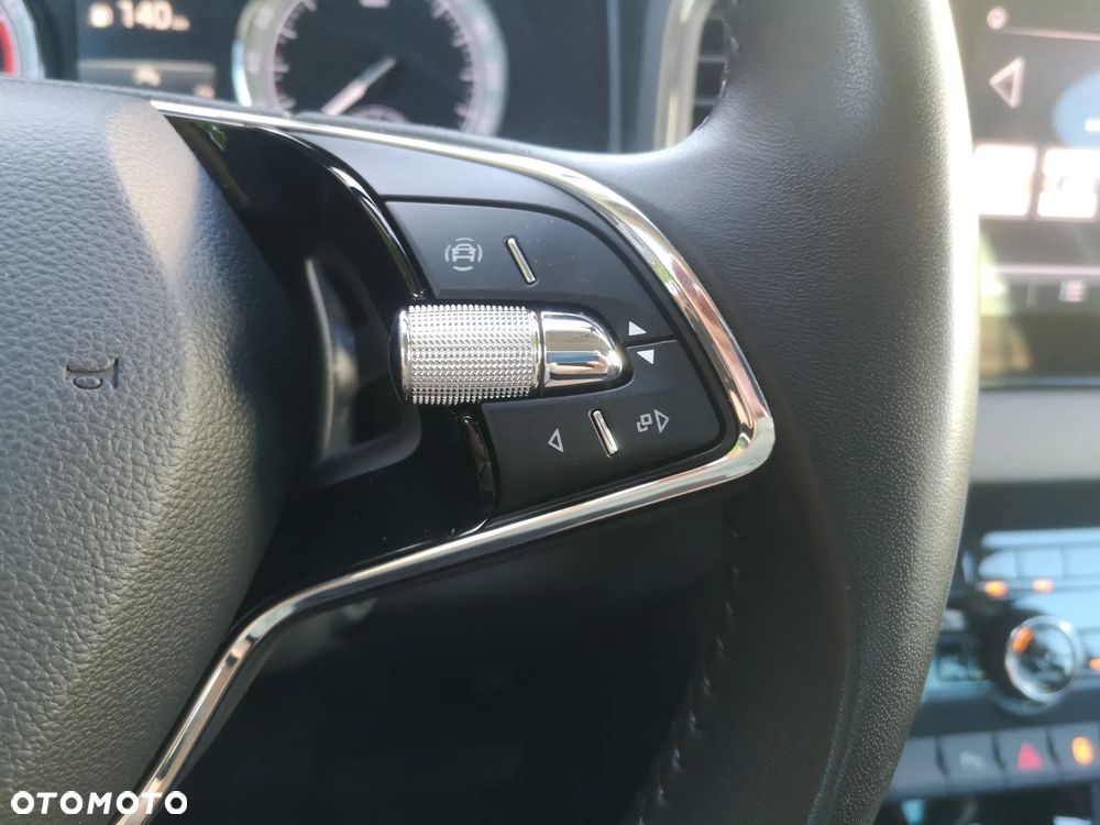 Skoda Karoq 1.5 TSI ACT GPF 4x2 Ambition - 17