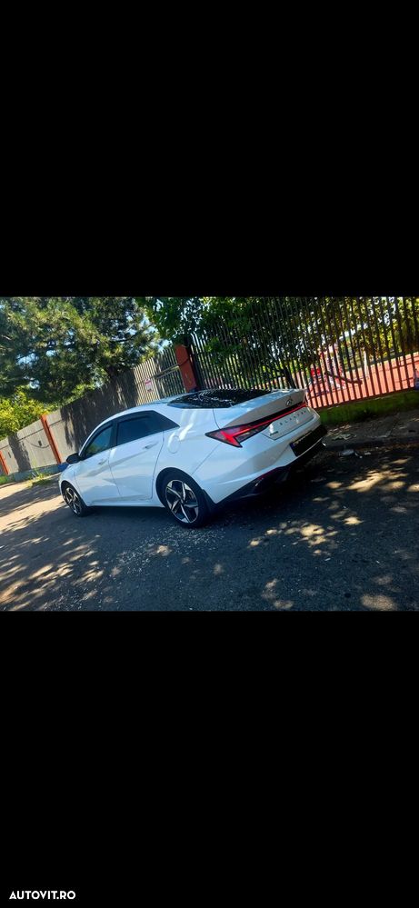 Hyundai Elantra 1.6 l 123 CP 6MT Exclusive - 4
