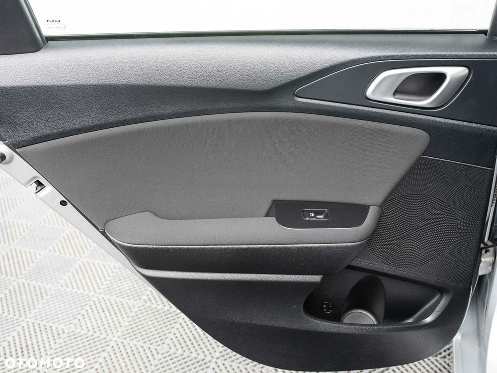 Kia Ceed 1.5 T-GDI M - 21