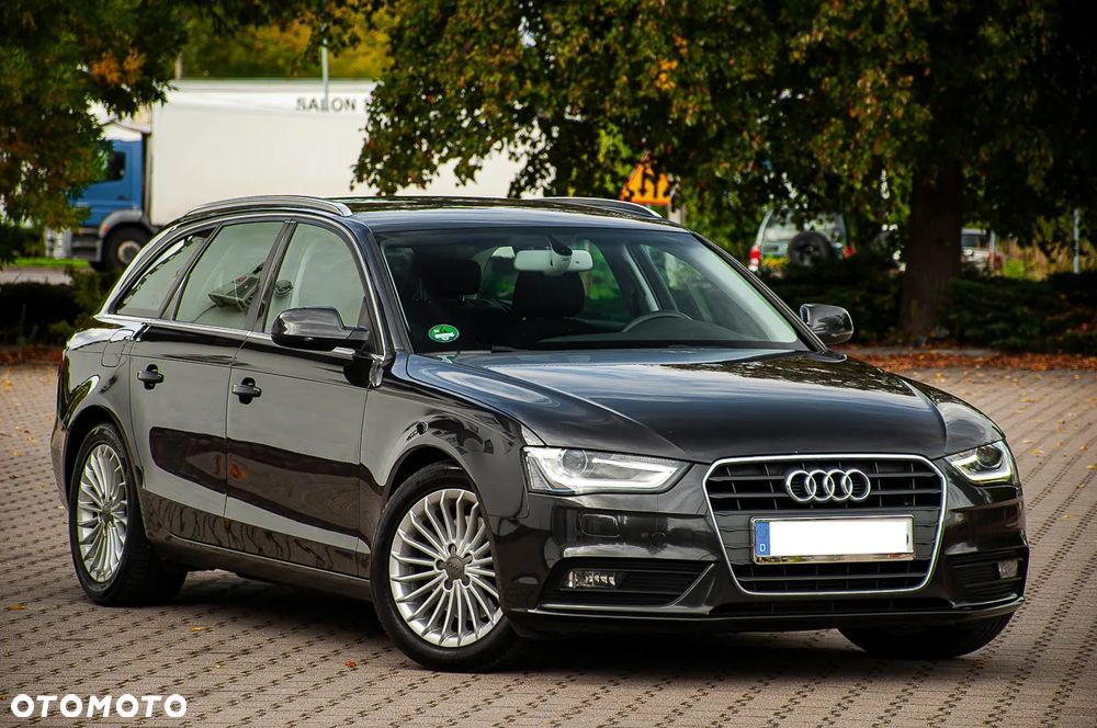 Audi A4 Avant 2.0 TDI DPF clean diesel Ambiente - 11