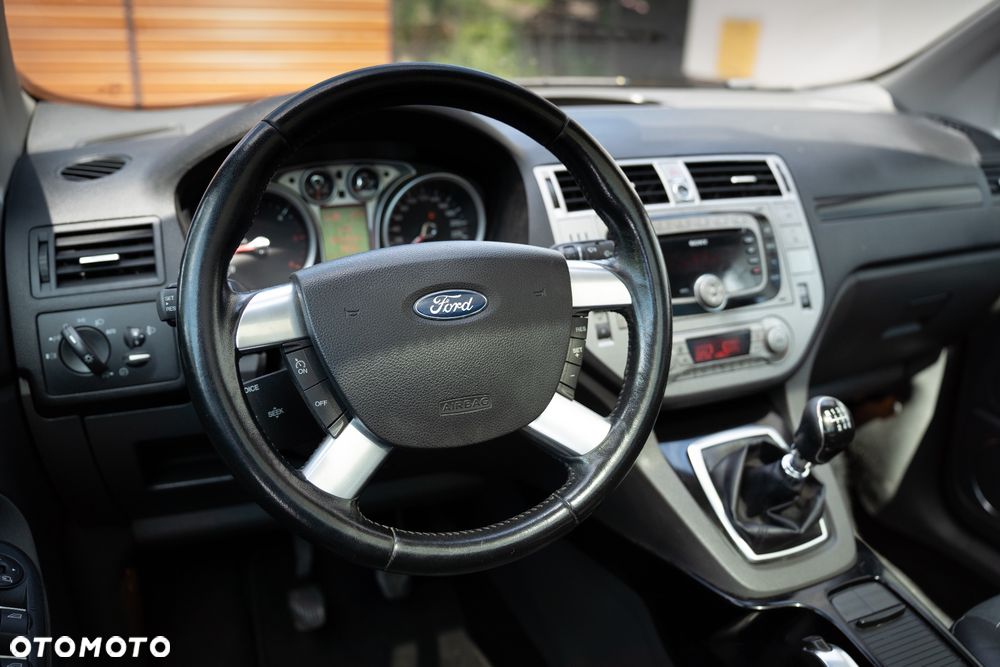 Ford Kuga 2.0 TDCi Titanium - 25