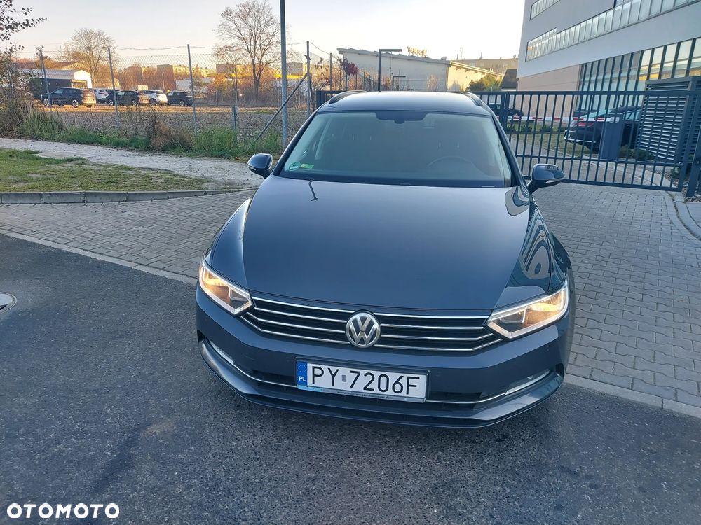 Volkswagen Passat - 2