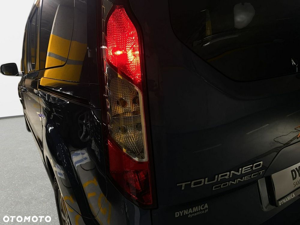 Ford Tourneo Connect Grand - 12