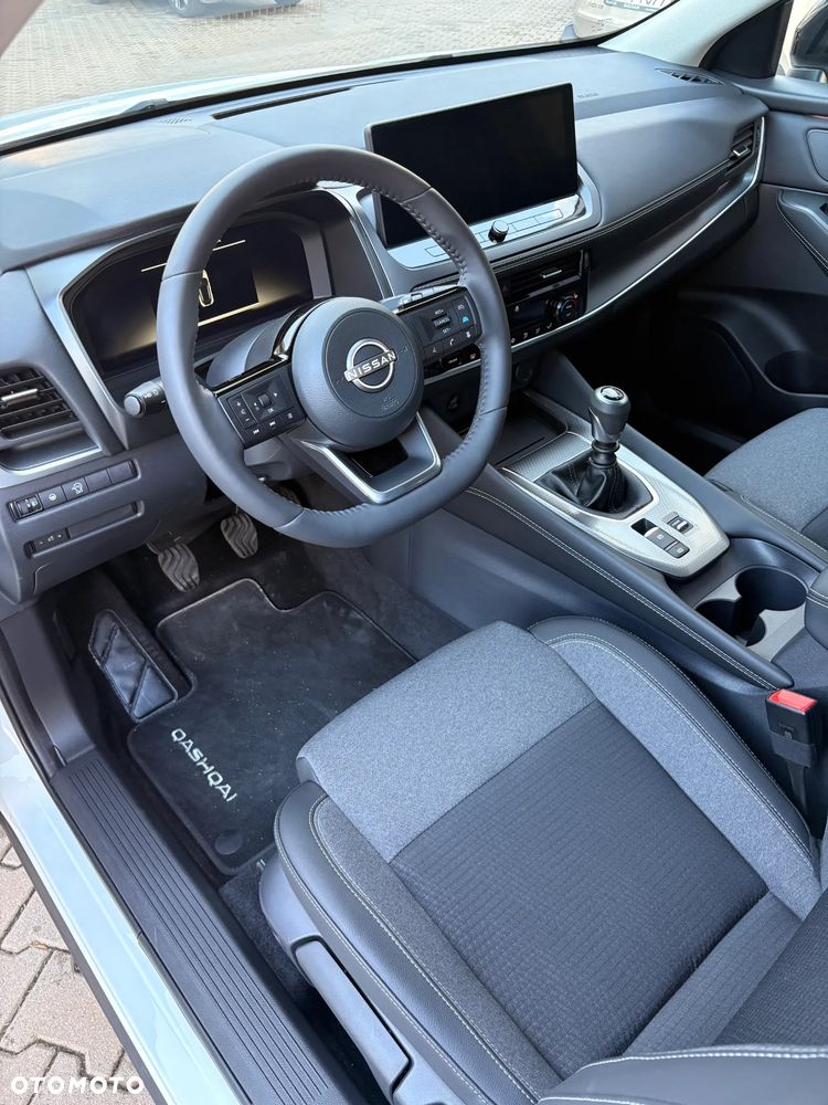 Nissan Qashqai 1.3 DIG-T mHEV N-Connecta - 33