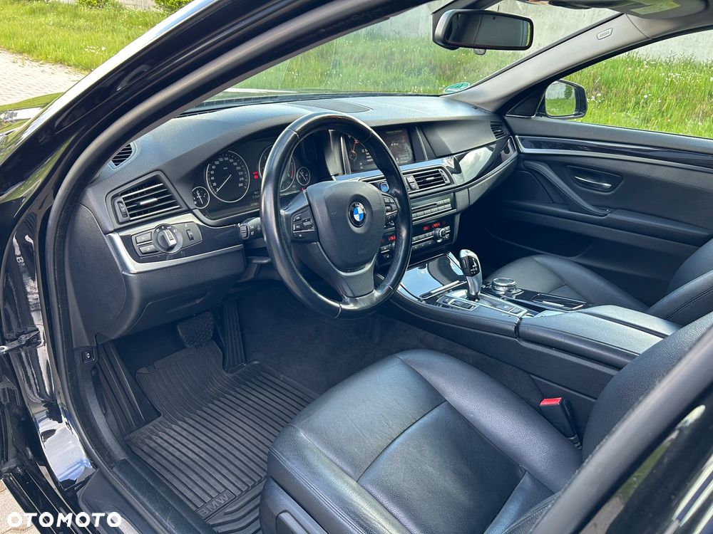 BMW Seria 5 520d - 14