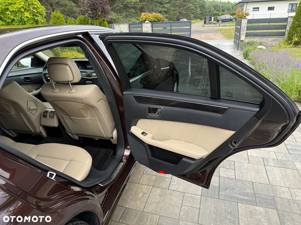 Mercedes-Benz Klasa E 350 CDI 4-Matic BlueEff Avantgarde - 29