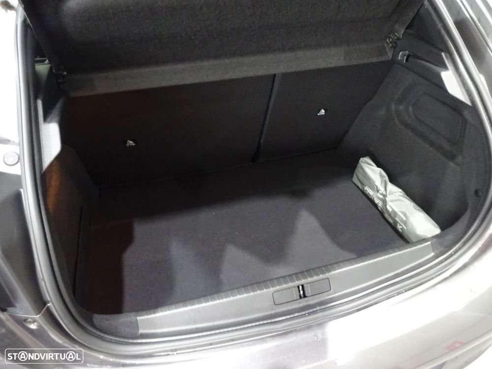 Peugeot 208 1.2 PureTech Active - 30