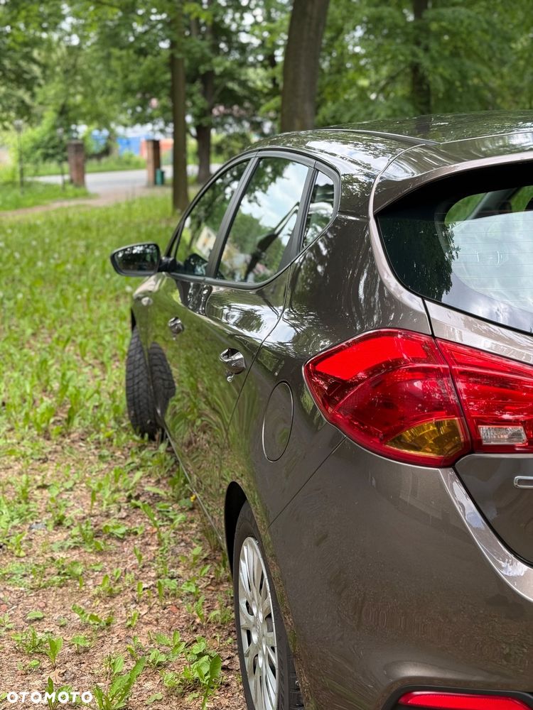 Kia Ceed - 6