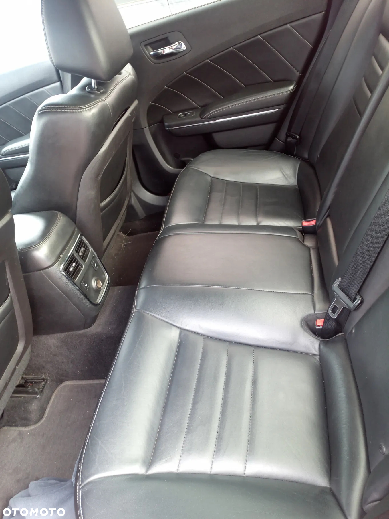 Dodge Charger 5.7 R/T - 17