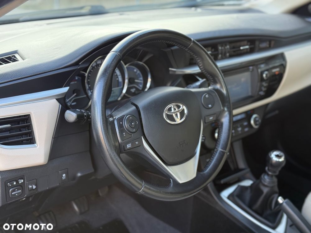 Toyota Corolla 1.6 Premium - 22